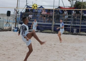 Esportes de areia movimentam Salvador e região neste final de semana