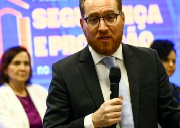 Escolas precisam de políticas de convivência para prevenir violência