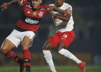 De olho na ponta da classificação, Flamengo visita Bragantino