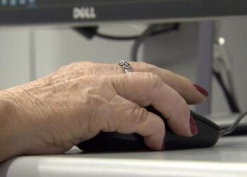 Etarismo dificulta inserção de maiores de 50 anos no mercado