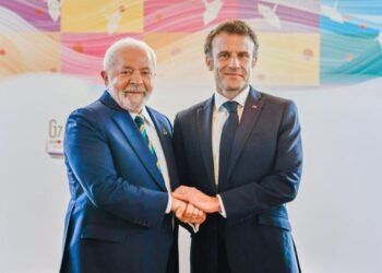 Lula e Macron se reúnem neste mês em cúpula sobre pacto financeiro