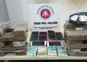 PM baiana prende 5 supostos traficantes e apreende maconha e R$ 18 mil