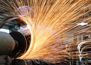 Produção industrial está 18,5% abaixo do nível recorde de maio de 2011