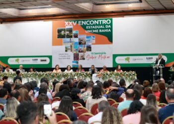 Conselheiros municipais de Educação discutem qualidade do ensino durante evento apoiado pelo Governo, em Salvador 