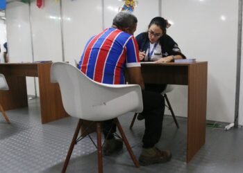 Postos da Sesab para testagem de IST realizam mais de 2 mil exames no primeiro dia de funcionamento