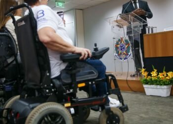 Mesmo com escolaridade, pessoas com deficiência têm menos empregos