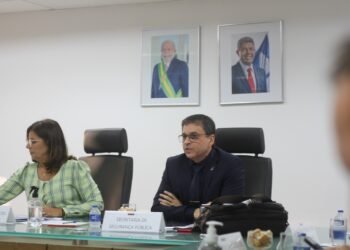 SSP apresenta balanço semestral de ações em escolas durante reunião do Cise