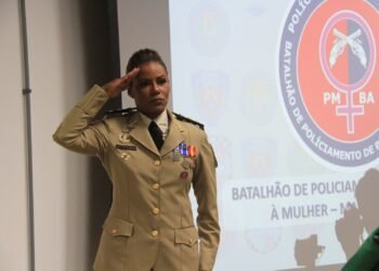 Tenente-coronel Roseli é a primeira mulher a comandar um batalhão na história da PMBA