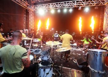 Governador prestigia celebrações do aniversário de Conceição do Almeida