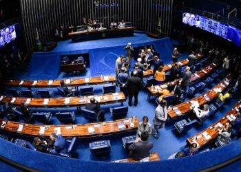 Senado aprova programa para expandir escolas em tempo integral