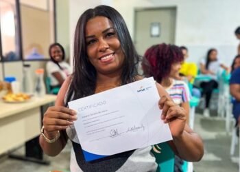 Prefeitura entrega certificado aos alunos dos cursos de Assistente Financeiro e de Logística – Prefeitura de Simões Filho