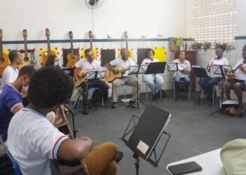 Estudantes do CEEP de Música, em Salvador, vislumbram nos cursos uma porta para ingresso no mundo do trabalho