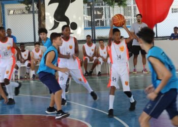 Estudantes da rede estadual participam da Etapa Interterritorial dos Jogos Escolares da Bahia, em Feira de Santana