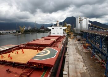 Ministério projeta superávit comercial recorde de US$ 84,7 bilhões