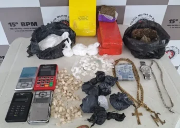 PM baiana apreende drogas e balanças em mochila depois de fuga de suspeito