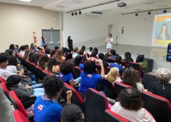Estudantes de Salvador trocam experiências com norte-americanos do Programa Jovens Embaixadores
