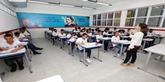 Inscrição para processo seletivo de professores da rede estadual segue até domingo (4) Inscrição para processo seletivo de professores da rede estadual segue até domingo (4)