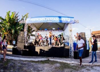 Moradores e profissionais da pesca celebram data festiva em grande estilo – Prefeitura Municipal de Candeias.
