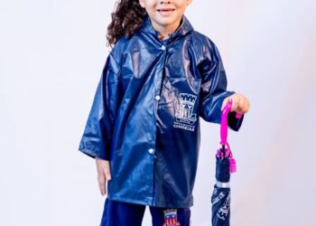 Prefeitura realiza entrega do Kit chuva para os alunos das escolas municipais – Prefeitura Municipal de Candeias.