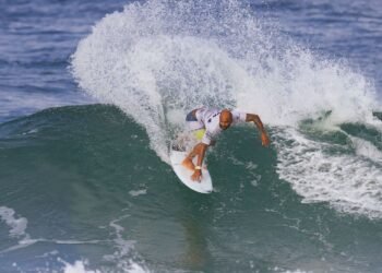 Surfe: Yago Dora, Samuel Pupo e Jadson André avançam na etapa do Rio