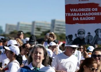 STF deve finalizar hoje julgamento sobre piso salarial da enfermagem