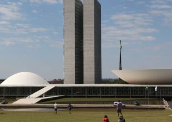 Congresso concentra atividades da semana em comissões
