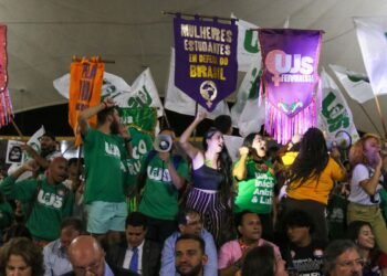 Congresso da UNE deve reunir cerca de 10 mil estudantes em Brasília