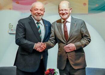 Lula confirma viagem oficial à Alemanha em dezembro