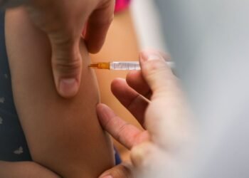 Rio lança programa para aumentar cobertura vacinal de estudantes 
