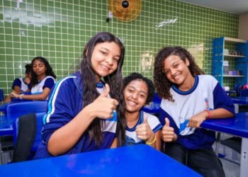 Prefeitura entrega mais uma escola totalmente revitalizada – Prefeitura Municipal de Candeias.