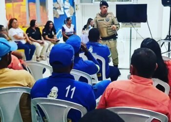 BCS Rua Nova capacita efetivo em Libras, em Feira de Santana