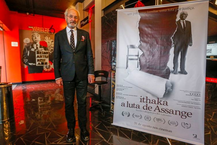 São Paulo (SP) 28/08/2023 - Pai do ativista Julian Assange, John Shipton, durante entrevista pata divulgar o documentário Ithaka.A obra mostra o trabalho de Shipton na tentativa de libertar seu filho, preso na Inglaterra desde 2019.
Foto: Paulo Pinto/Agência Brasil