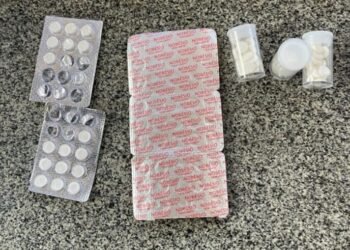 PRF apreende 140 comprimidos de rebite em fiscalização a veículos de carga na Bahia