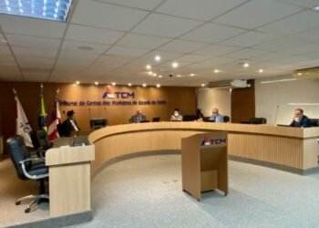 TCM rejeita conta de duas Prefeituras baianas