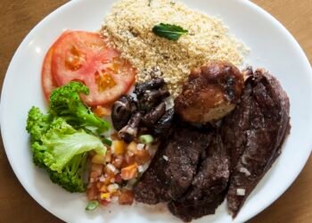 Salada pronta pode ter bactérias causadoras de infecções alimentares