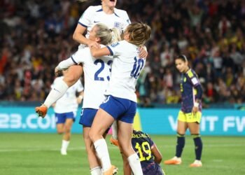 Inglaterra elimina Colômbia e pega anfitriã Austrália na semi da Copa