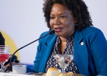 Democratização e descentralização da cultura é tema de debate no ES