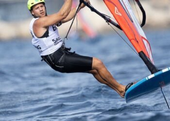 Velejadores Mateus Isaac e Bruno Lobo carimbam vaga para Paris 2024