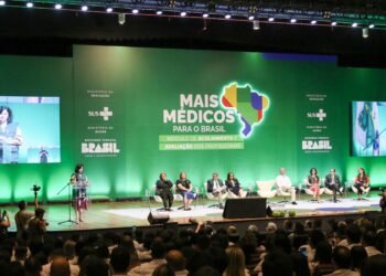Curso de formação do Mais Médicos conta com 1 mil profissionais