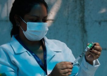 Repasse do pagamento do piso da enfermagem será feito até 21 de agosto