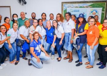 Prefeitura entrega kits para agentes de saúde do Município – Prefeitura Municipal de Candeias.