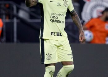 Corinthians mostra eficiência para derrotar Botafogo em Itaquera