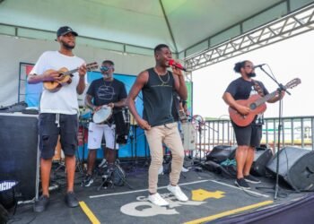 ASSINADA! Ordem de serviço para pavimentação asfáltica de Rio do Cunha à Mucunga – Prefeitura Municipal de Candeias.