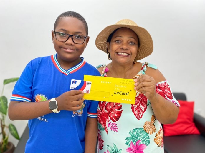 Crédito de R$ 57 milhões do Bolsa Presença já está depositado no novo cartão do programa Crédito de R$ 57 milhões do Bolsa Presença já está depositado no novo cartão do programa