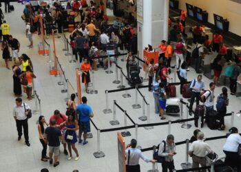 Estados poderão isentar de ICMS compras de turistas estrangeiros