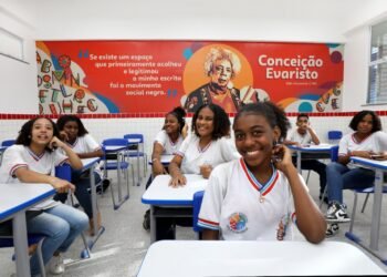 Novos investimentos em infraestrutura, valorização de professores e auxílio a estudantes impulsionam Educação na Bahia