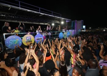 Em Feira de Santana, Canta Bahia fomenta cultura evangélica e arrecada alimentos para o Bahia Sem Fome