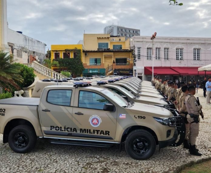 Dezessete viaturas da PM são entregues na Região Sul Dezessete viaturas da PM são entregues na Região Sul