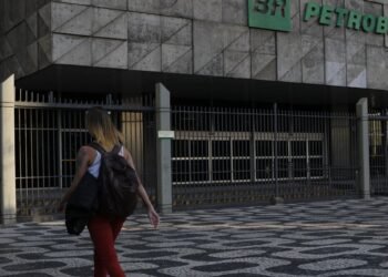 Petrobras anuncia primeira gasolina carbono neutro no Brasil