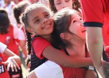 Ministério e Sesi vão incentivar escolas de futebol feminino em SP